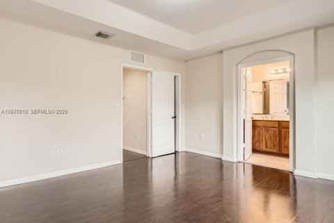 Touwnhouse à louer à Homestead, Floride: 3 chambres, 146.79 m2 № 2168303 - photo 10