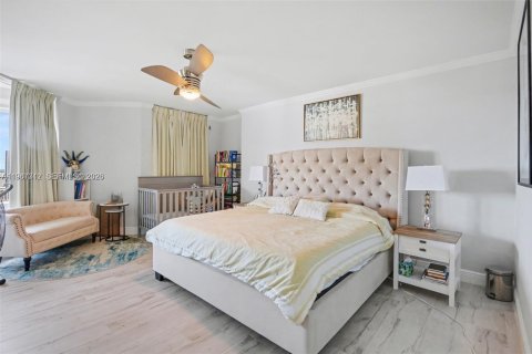 Купить кондоминиум в Халландейл-Бич, Флорида 2 спальни, 155.8м2, № 2028582 - фото 21