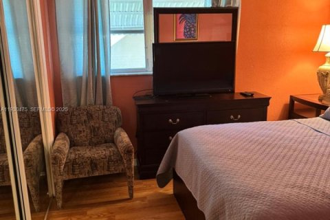 Condo in Plantation, Florida, 2 bedrooms  № 1992518 - photo 8