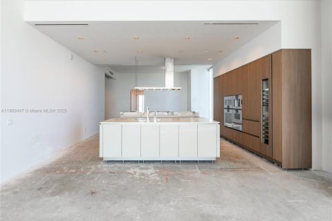 Condo in Sunny Isles Beach, Florida, 4 bedrooms  № 2060092 - photo 4