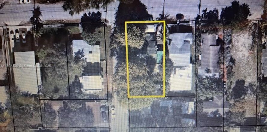 Terreno en Miami, Florida № 1949506