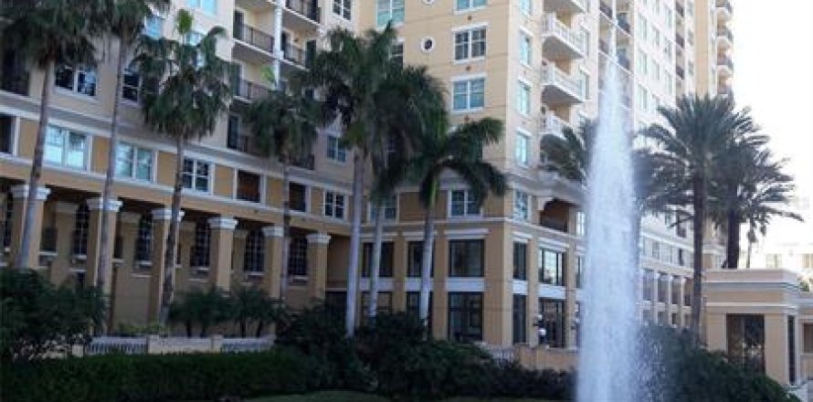Condo in Sarasota, Florida, 2 bedrooms  № 813410