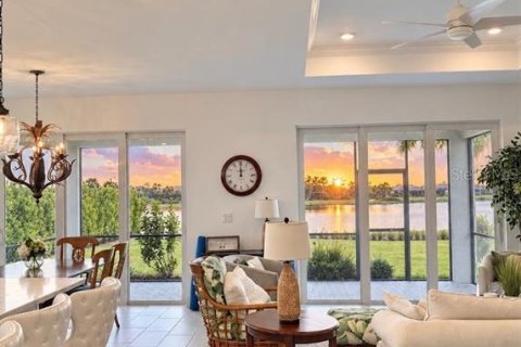 Villa ou maison à vendre à Punta Gorda, Floride: 3 chambres, 155.15 m2 № 2398708 - photo 4