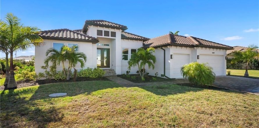 Villa ou maison à Port Charlotte, Floride 3 chambres, 219.34 m2 № 2350325