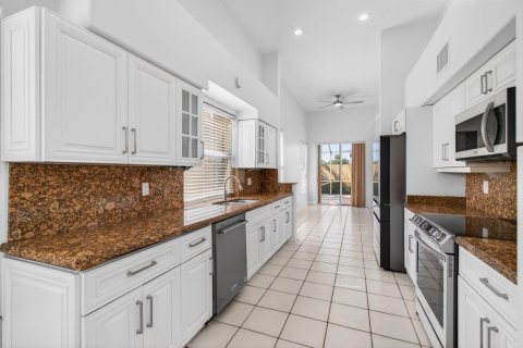 House in Boca Raton, Florida 3 bedrooms, 205.22 sq.m. № 2190773 - photo 16