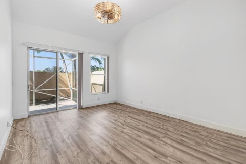 House in Boca Raton, Florida 3 bedrooms, 205.22 sq.m. № 2190773 - photo 23