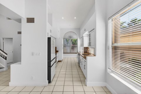 House in Boca Raton, Florida 3 bedrooms, 205.22 sq.m. № 2190773 - photo 12