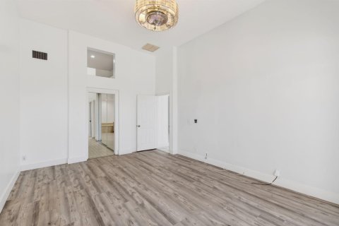 House in Boca Raton, Florida 3 bedrooms, 205.22 sq.m. № 2190773 - photo 25