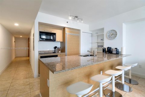 Condominio en venta en Hallandale Beach, Florida, 1 dormitorio, 78.41 m2 № 1616956 - foto 6