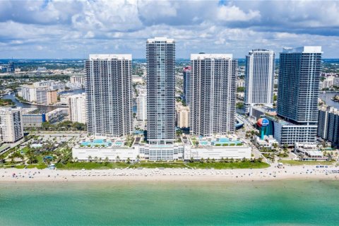 Condominio en venta en Hallandale Beach, Florida, 1 dormitorio, 78.41 m2 № 1616956 - foto 19