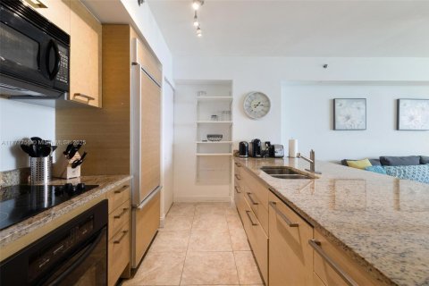 Condominio en venta en Hallandale Beach, Florida, 1 dormitorio, 78.41 m2 № 1616956 - foto 7