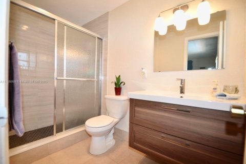 Condominio en venta en Coral Springs, Florida, 2 dormitorios, 114.27 m2 № 1469988 - foto 7