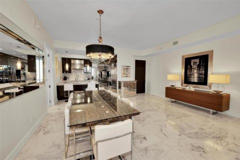 Condo in Bal Harbour, Florida, 2 bedrooms  № 1811157 - photo 4