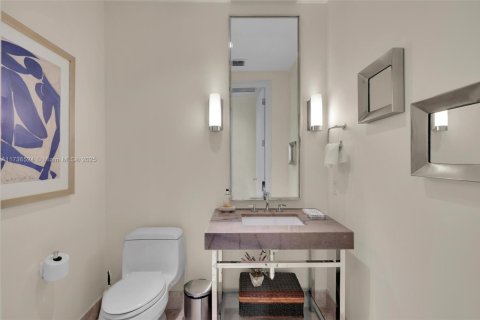 Condo in Bal Harbour, Florida, 2 bedrooms  № 1811157 - photo 20