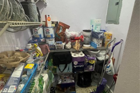 Commercial property in Sweetwater, Florida 218.51 sq.m. № 1973672 - photo 13