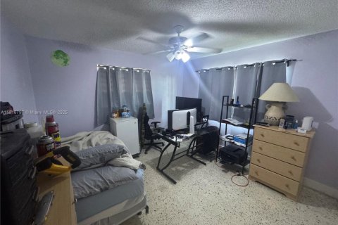 Commercial property in Sweetwater, Florida 218.51 sq.m. № 1973672 - photo 18