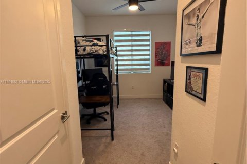 Townhouse in Homestead, Florida 3 bedrooms, 142.14 sq.m. № 1892273 - photo 8