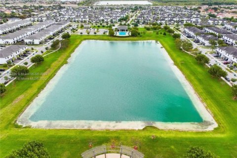 Townhouse in Homestead, Florida 3 bedrooms, 142.14 sq.m. № 1892273 - photo 16
