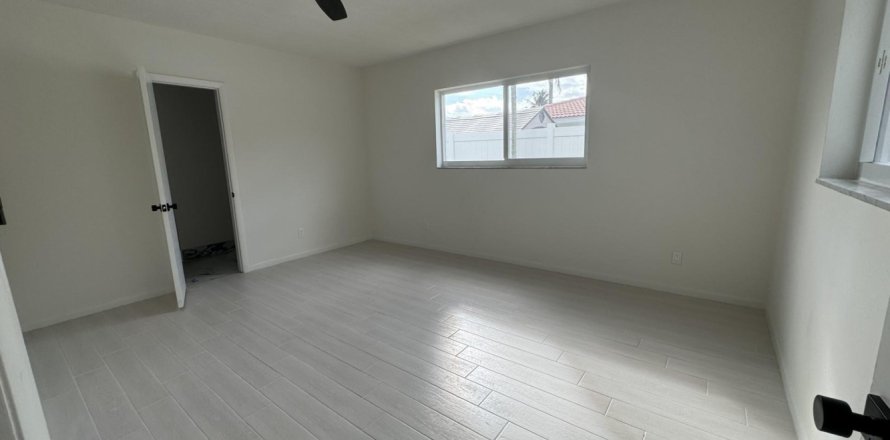 Casa en Fort Lauderdale, Florida 3 dormitorios, 162.67 m2 № 1096324