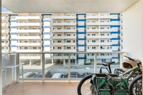 Copropriété à vendre à Hallandale Beach, Floride: 1 chambre, 78.97 m2 № 2261860 - photo 18