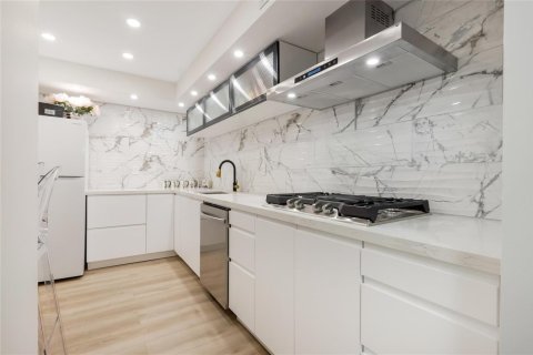 Copropriété à vendre à Hallandale Beach, Floride: 1 chambre, 78.97 m2 № 2261860 - photo 22