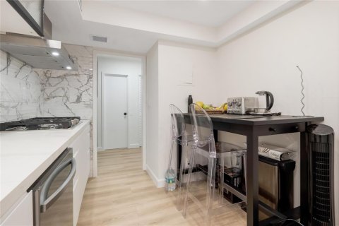 Copropriété à vendre à Hallandale Beach, Floride: 1 chambre, 78.97 m2 № 2261860 - photo 25