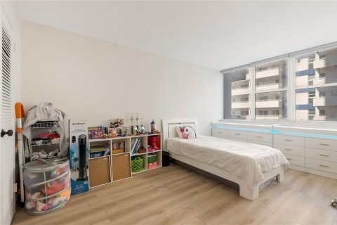 Copropriété à vendre à Hallandale Beach, Floride: 1 chambre, 78.97 m2 № 2261860 - photo 30