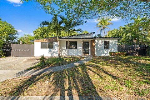 Villa ou maison à vendre à West Park, Floride: 4 chambres, 94.85 m2 № 1994684 - photo 3