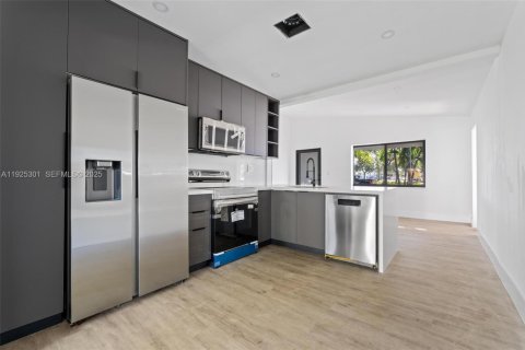 Villa ou maison à vendre à West Park, Floride: 4 chambres, 94.85 m2 № 1994684 - photo 4