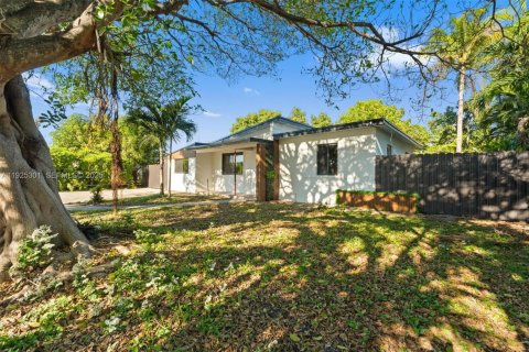 Villa ou maison à vendre à West Park, Floride: 4 chambres, 94.85 m2 № 1994684 - photo 2