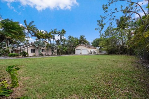 Купить виллу или дом в Хомстед, Флорида 4 спальни, 279.54м2, № 2047838 - фото 28