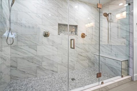 Купить виллу или дом в Хомстед, Флорида 4 спальни, 279.54м2, № 2047838 - фото 10