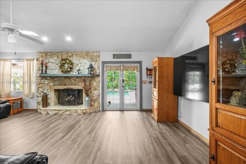 Купить виллу или дом в Хомстед, Флорида 4 спальни, 279.54м2, № 2047838 - фото 22