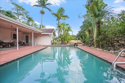 Купить виллу или дом в Хомстед, Флорида 4 спальни, 279.54м2, № 2047838 - фото 3