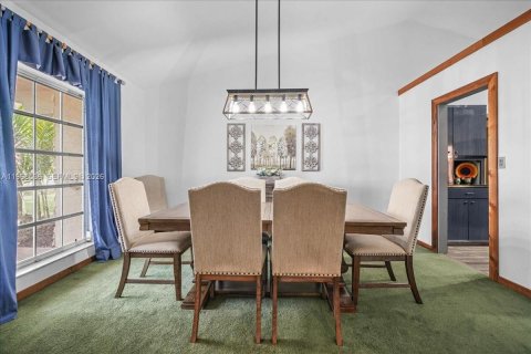 Купить виллу или дом в Хомстед, Флорида 4 спальни, 279.54м2, № 2047838 - фото 20