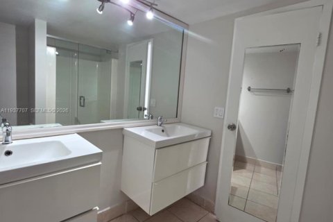 Снять в аренду кондоминиум в Норт-Майами, Флорида 2 спальни, 99.41м2, № 2004920 - фото 21