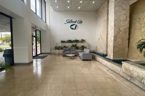 Кондоминиум с 2 спальнями в Норт-Майами, Флорида № 2004920