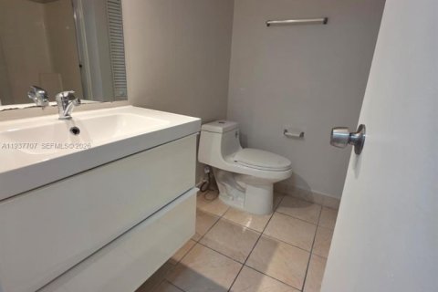 Снять в аренду кондоминиум в Норт-Майами, Флорида 2 спальни, 99.41м2, № 2004920 - фото 14