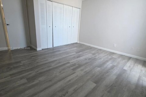 Снять в аренду кондоминиум в Норт-Майами, Флорида 2 спальни, 99.41м2, № 2004920 - фото 17