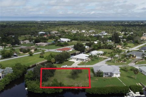 Terreno en venta en Punta Gorda, Florida № 1901608 - foto 2