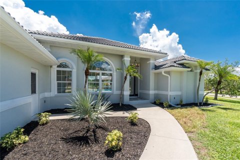 Casa en venta en Punta Gorda, Florida, 3 dormitorios, 214.23 m2 № 1869793 - foto 3
