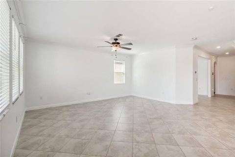 House in BELMONT in Ruskin, Florida 4 bedrooms, 265.61 sq.m. № 1827632 - photo 8