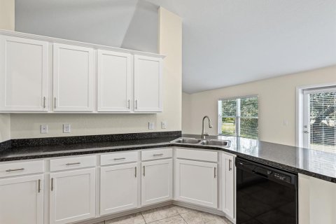 Casa en alquiler en Spring Hill, Florida, 3 dormitorios, 172.61 m2 № 1912367 - foto 18