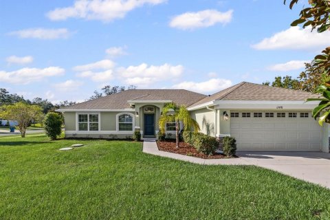 Casa en alquiler en Spring Hill, Florida, 3 dormitorios, 172.61 m2 № 1912367 - foto 1
