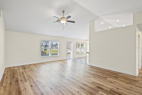 Casa en alquiler en Spring Hill, Florida, 3 dormitorios, 172.61 m2 № 1912367 - foto 10