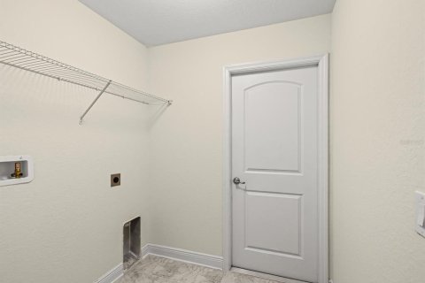 Casa en alquiler en Spring Hill, Florida, 3 dormitorios, 172.61 m2 № 1912367 - foto 22