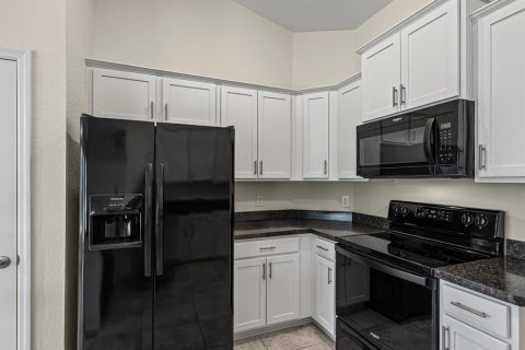 Casa en alquiler en Spring Hill, Florida, 3 dormitorios, 172.61 m2 № 1912367 - foto 17