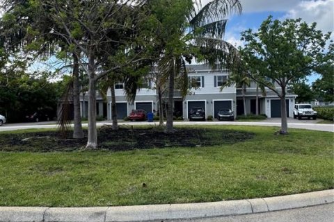 Adosado en venta en West Palm Beach, Florida, 3 dormitorios, 139.35 m2 № 2195321 - foto 16