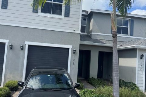 Townhouse in West Palm Beach, Florida 3 bedrooms, 139.35 sq.m. № 2195321