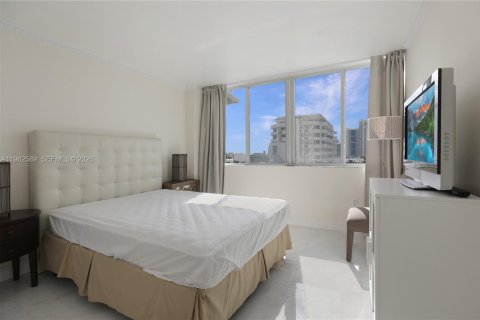 Купить кондоминиум в Майами-Бич, Флорида 2 спальни, 82.68м2, № 2023931 - фото 13